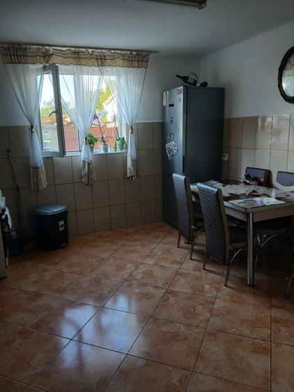 Casă cu 4 camere cu Teren 300 Mp în Ștefăneștii de Jos