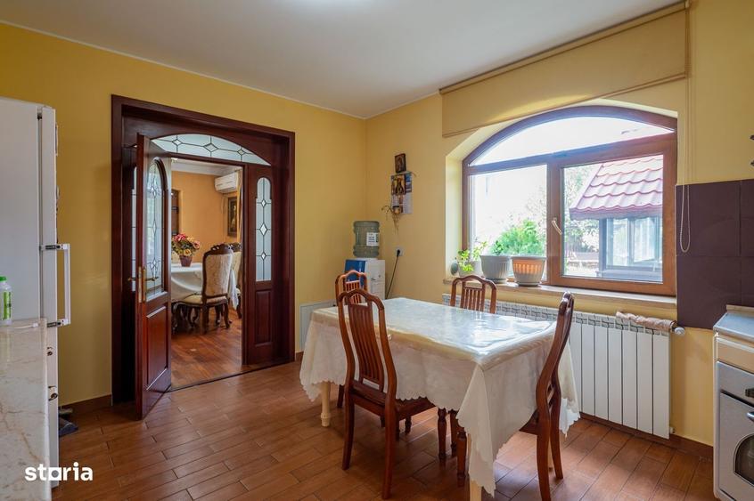 Casă cu 4 camere cu Teren 750 Mp în Central