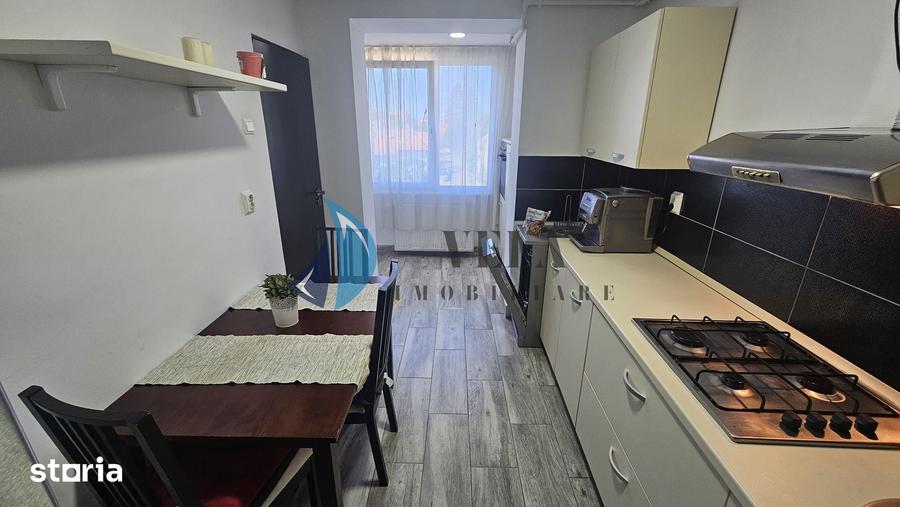 Apartament cu 3 camere decomandat în Central