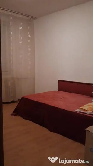 Apartament cu 3 camere decomandat în Rahova