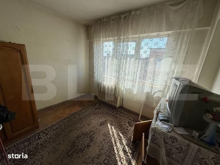 Apartament cu 3 camere decomandat în Gojeiești