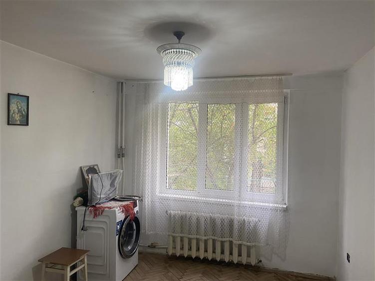 Garsonieră nedecomandată în Gară