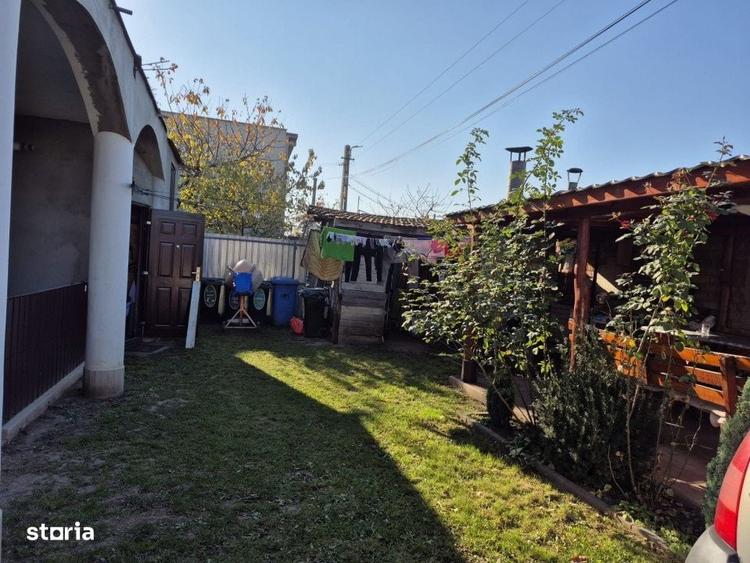Casă cu 4 camere cu Teren 499 Mp în Mărăști