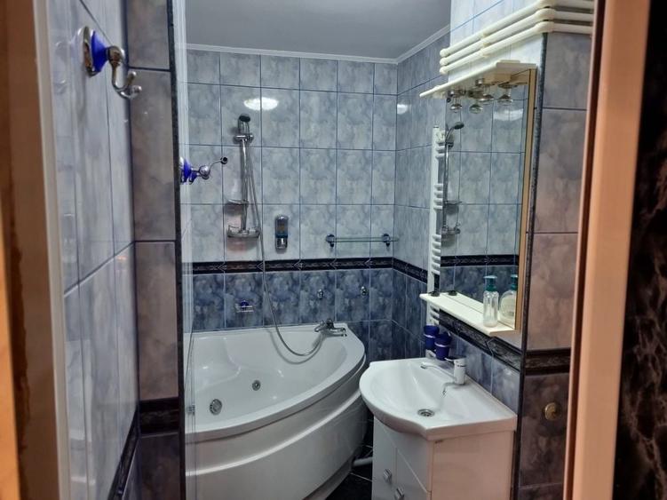 Apartament cu 4 camere în Medgidia