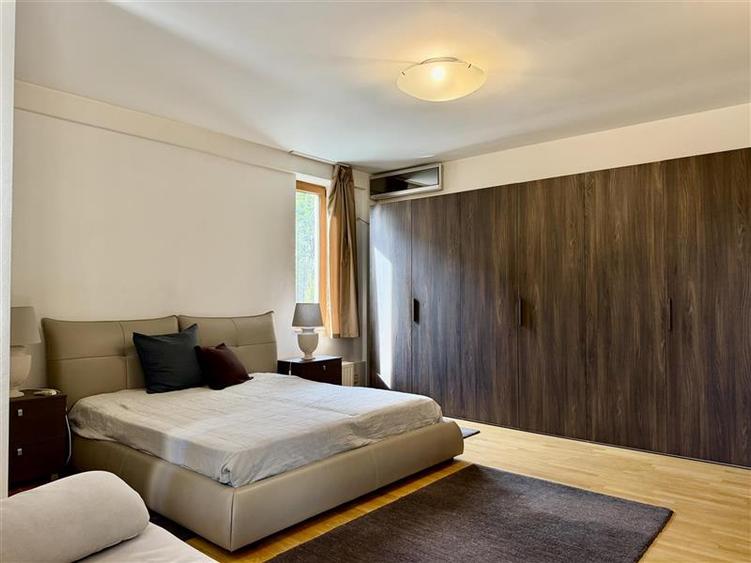 Apartament cu 4 camere semidecomandat, mobilat în Șoseaua Nordului