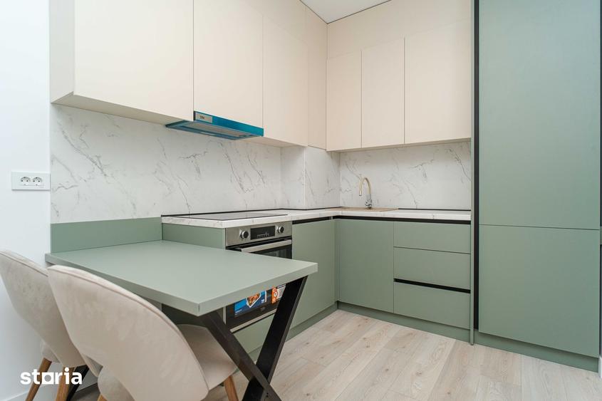 Apartament cu 4 camere semidecomandat în Piața Unirii