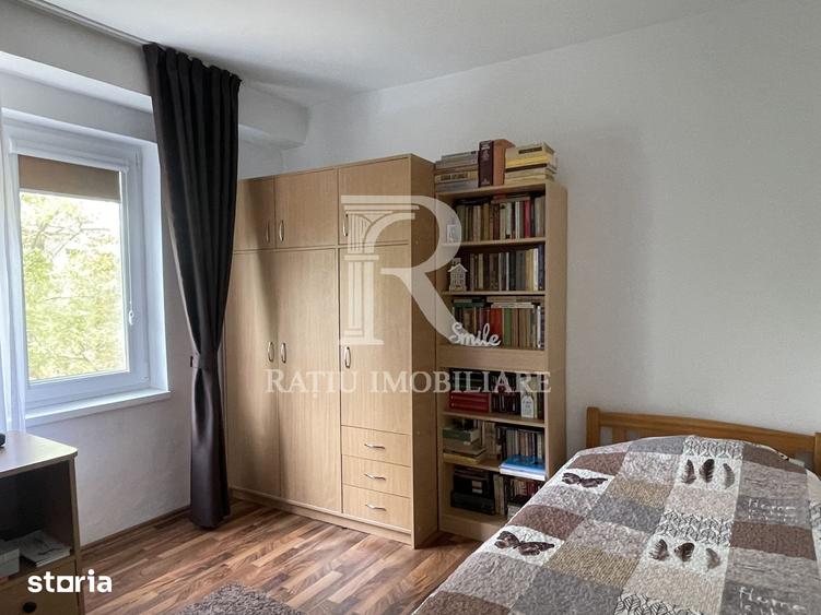 Apartament cu 3 camere decomandat în Dacia