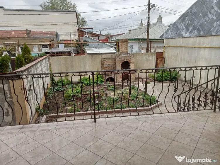 Casă cu 4 camere cu Teren 500 Mp în Bd. Coșbuc