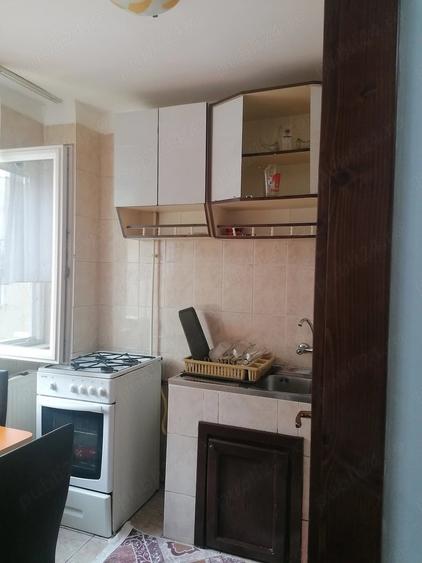 Garsonieră decomandată în Traian