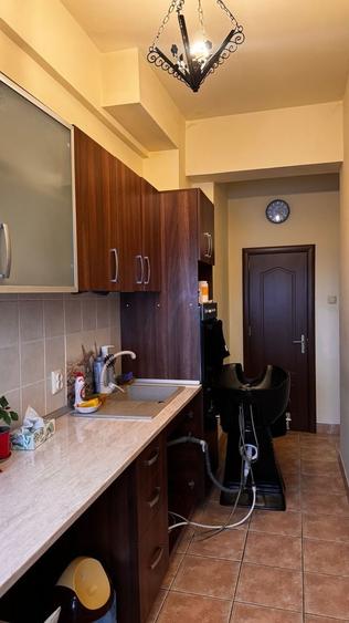 Apartament mare, luminos, 50 metri de metrou. - 6