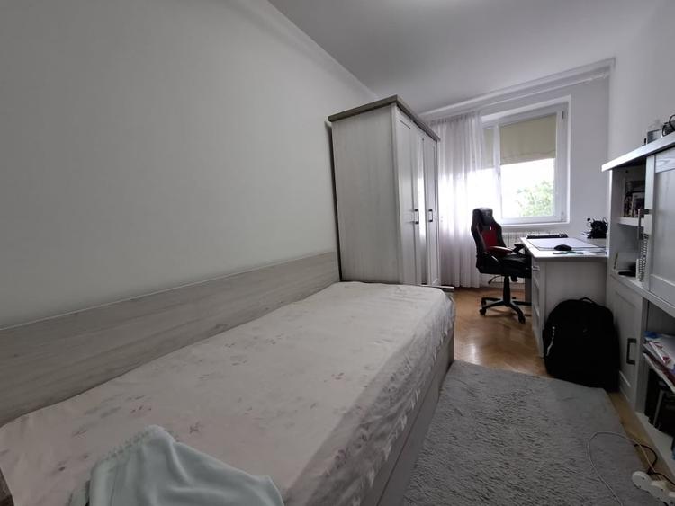 Apartament cu 3 camere decomandat, mobilat în Tomis Nord