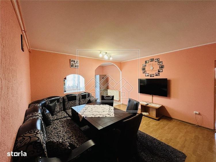 Ap mobilat si utilat, 2 camere, balcon, etaj 13 - Valea Aurie - 17