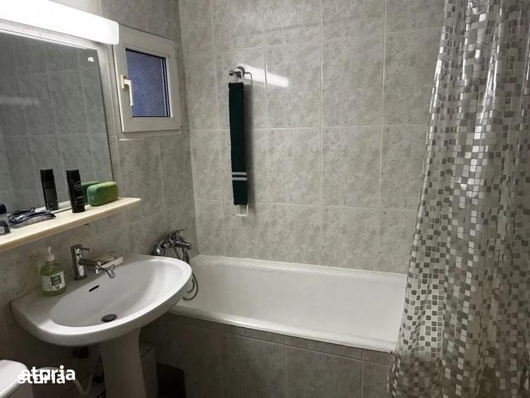 Apartament cu 3 camere decomandat în Grivița