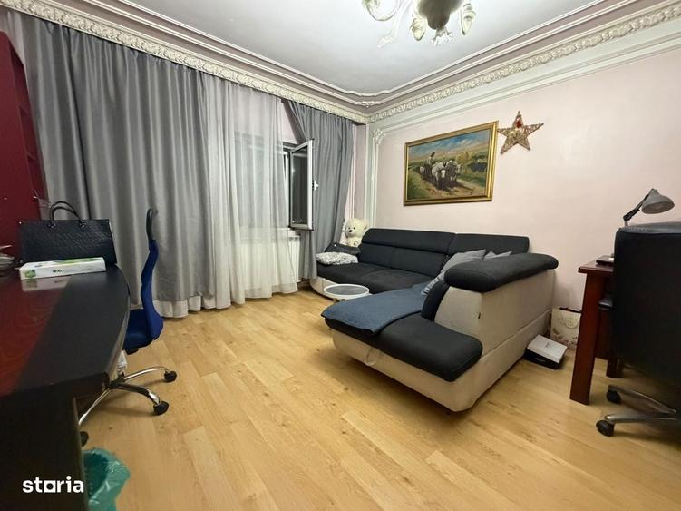 Apartament cu 3 camere decomandat în Sebastian