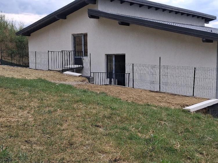 Casă cu 4 camere cu Teren 400 Mp în Exterior Vest
