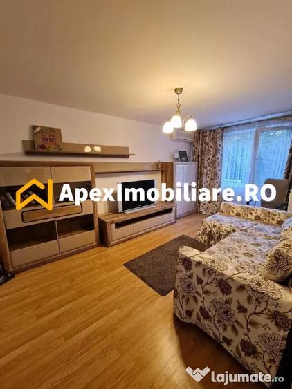 Apartament cu 3 camere decomandat în Teiul Doamnei