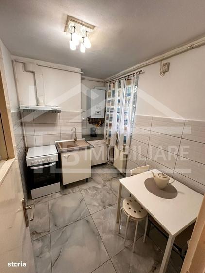 Apartament cu 3 camere decomandat în Central
