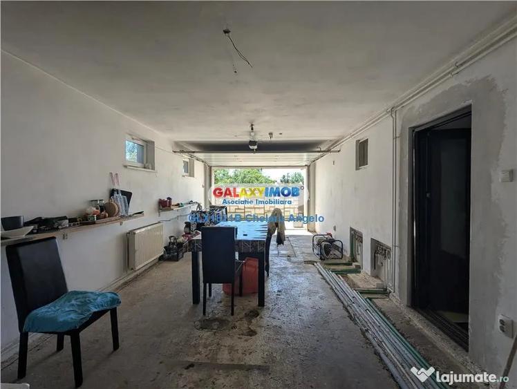 Casă cu 5 camere cu Teren 600 Mp în Adunații-Copăceni