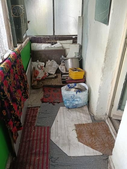 Apartament cu 3 camere semidecomandat în Titan
