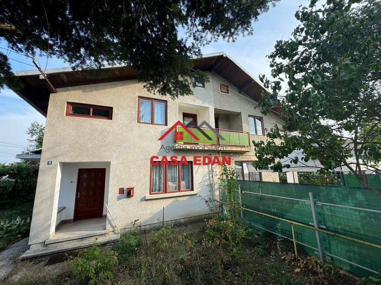 Duplex cu 6 camere cu Teren 250 Mp în Câmpina