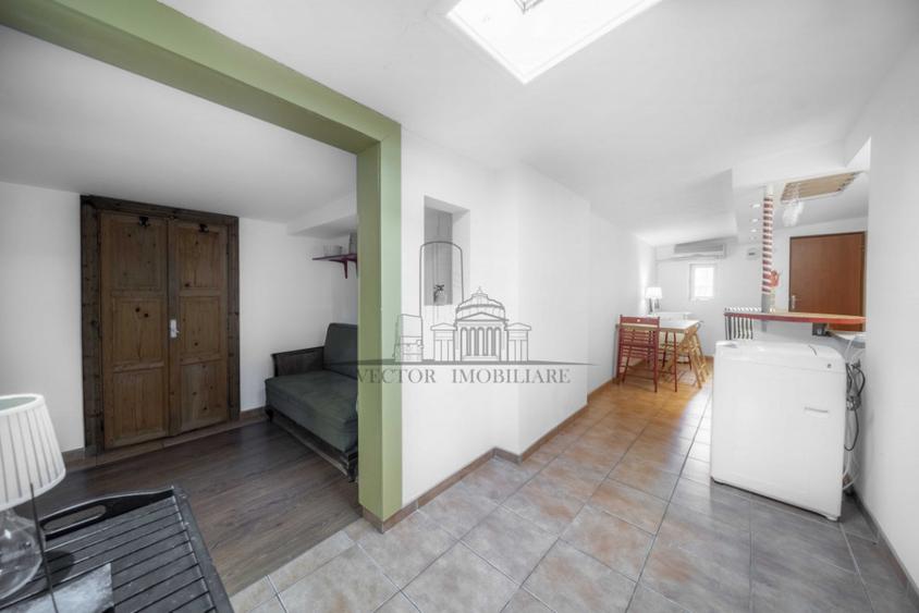 Apartament cu 2 camere decomandat, mobilat în Central