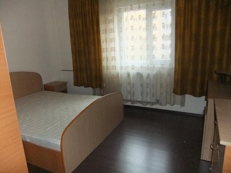 Apartament cu 2 camere semidecomandat, mobilat în Titan — fotografia 1