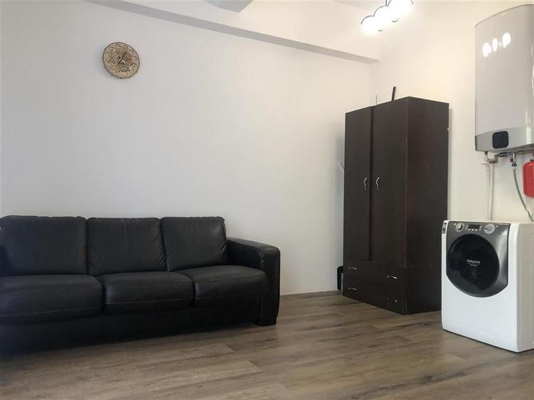 Garsonieră decomandată, mobilată în Astra
