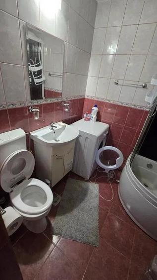 Apartament cu 2 camere decomandat, mobilat în Podul de Fier