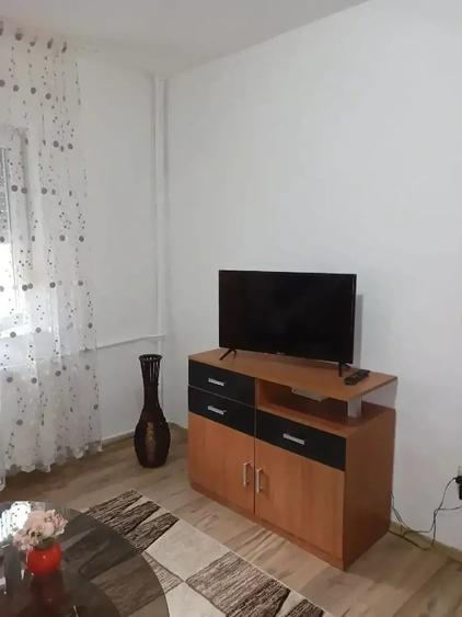 Garsonieră decomandată în Exterior Vest
