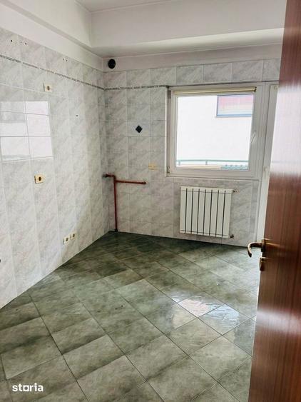 Apartament cu 3 camere în Primăverii