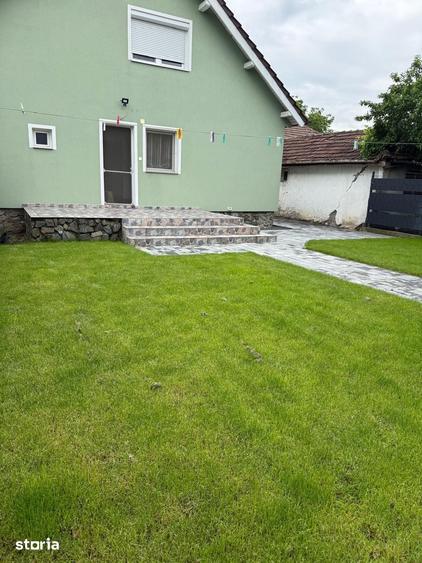 Casă cu 5 camere cu Teren 357 Mp în Grădiște