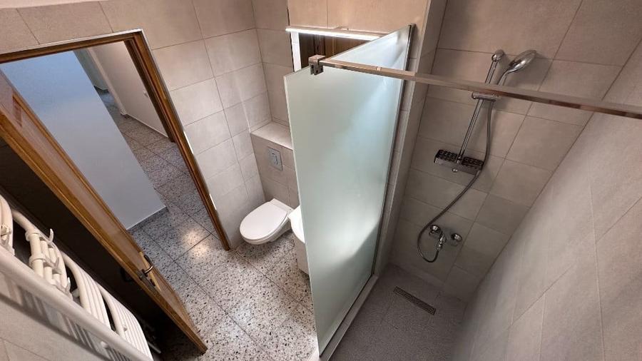 Apartament cu 3 camere decomandat în Dristor