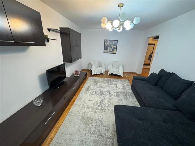 Ap 3 camere, renovat, etaj 3, str. Longinescu - Liceul Economic - 4