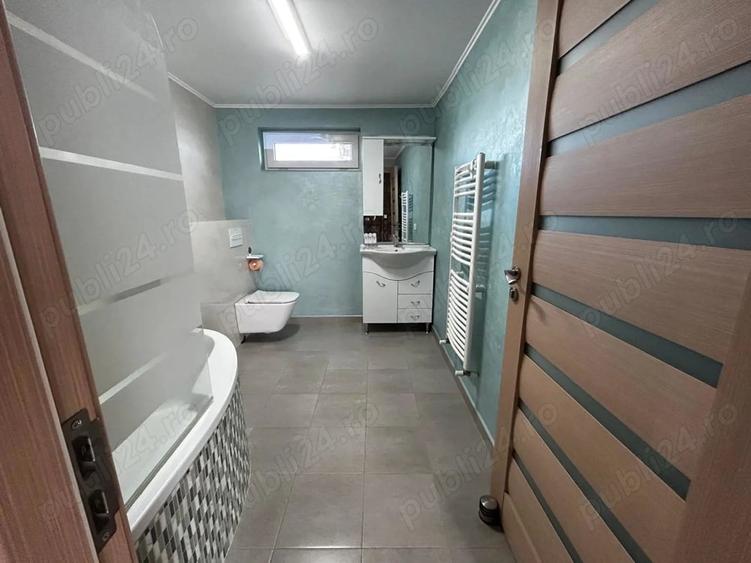 Casă cu 4 camere cu Teren 4472 Mp în Central