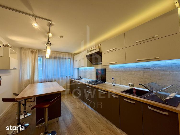 Casă cu 8 camere cu Teren 319 Mp în Ștrand
