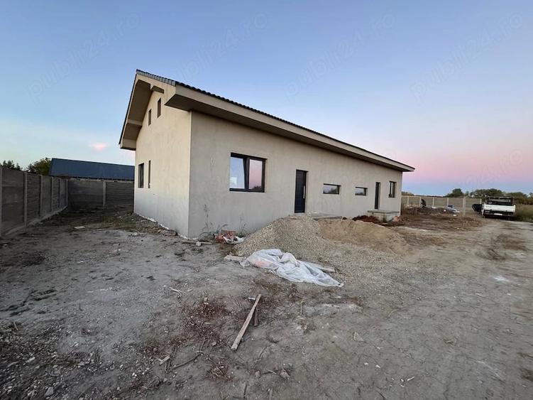 Casă cu Teren 250 Mp în Utvin