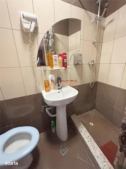 Casă cu 7 camere cu Teren 280 Mp în Schei