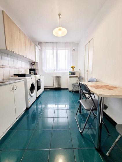 Apartament cu 3 camere decomandat în Ultracentral