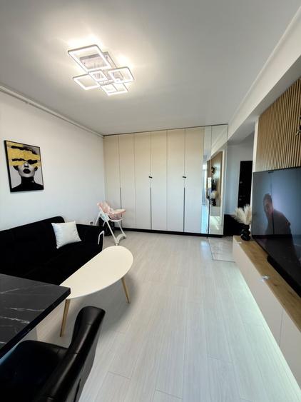 Apartament cu 2 camere semidecomandat în Central