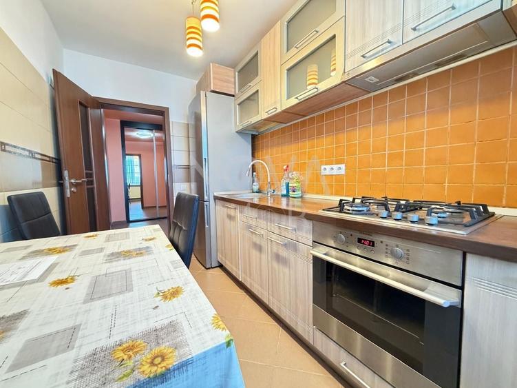 Apartament cu 3 camere decomandat, mobilat în Hipodrom 3