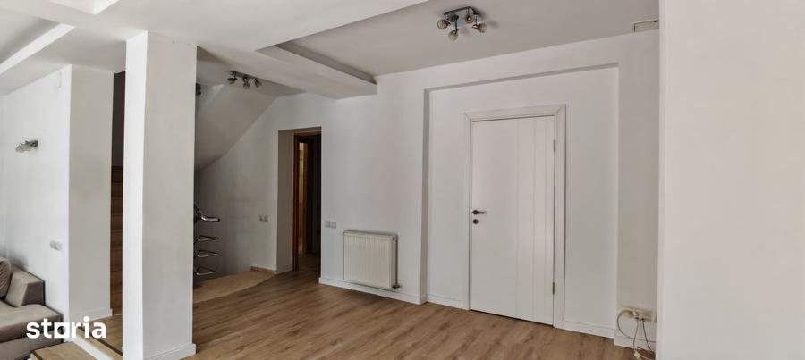 Casă cu 5 camere cu Teren 200 Mp în Central