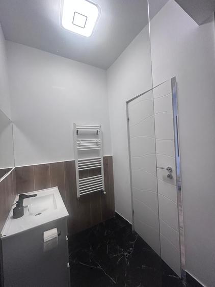 Apartament cu 2 camere semidecomandat în Florești