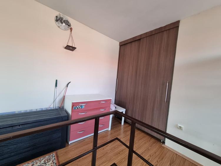 Penthouse cu 3 camere în Central