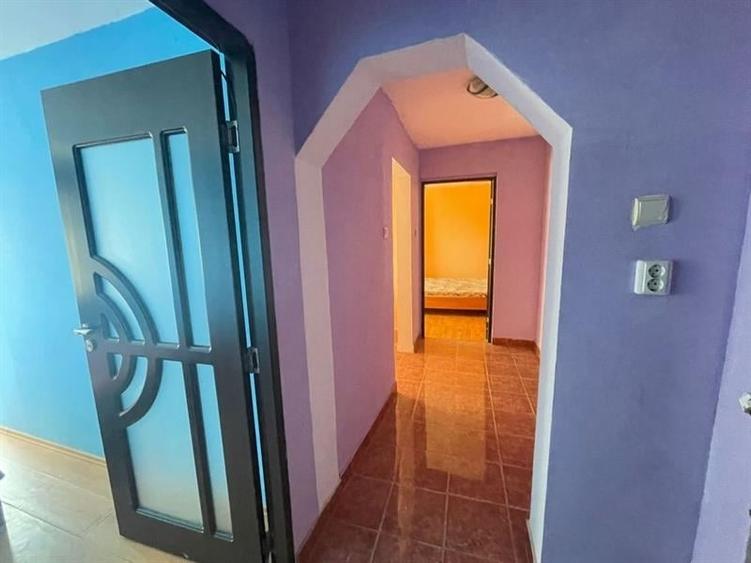 Apartament cu 2 camere decomandat, mobilat în Plenița