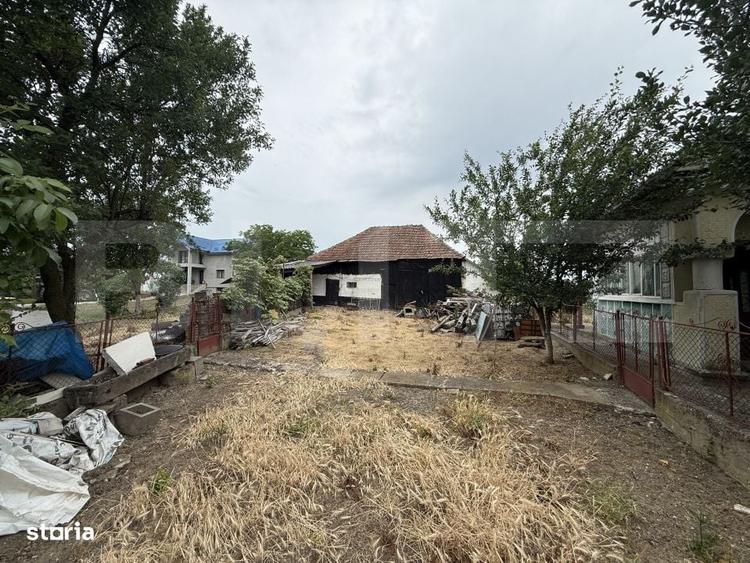 Casă cu 2 camere cu Teren 11600 Mp în Doba