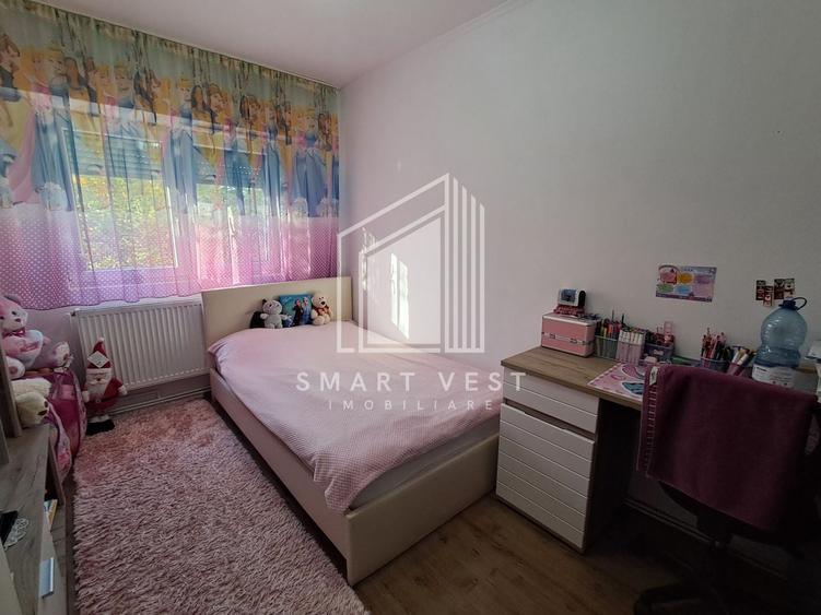 Apartament cu 3 camere decomandat, mobilat în Micro 16