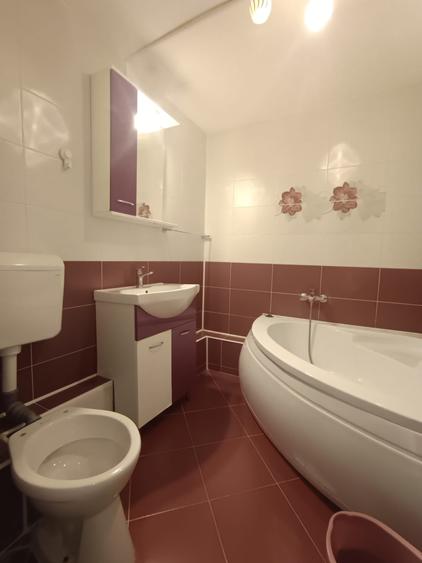 Apartament cu 2 camere decomandat, mobilat în Teiul Doamnei