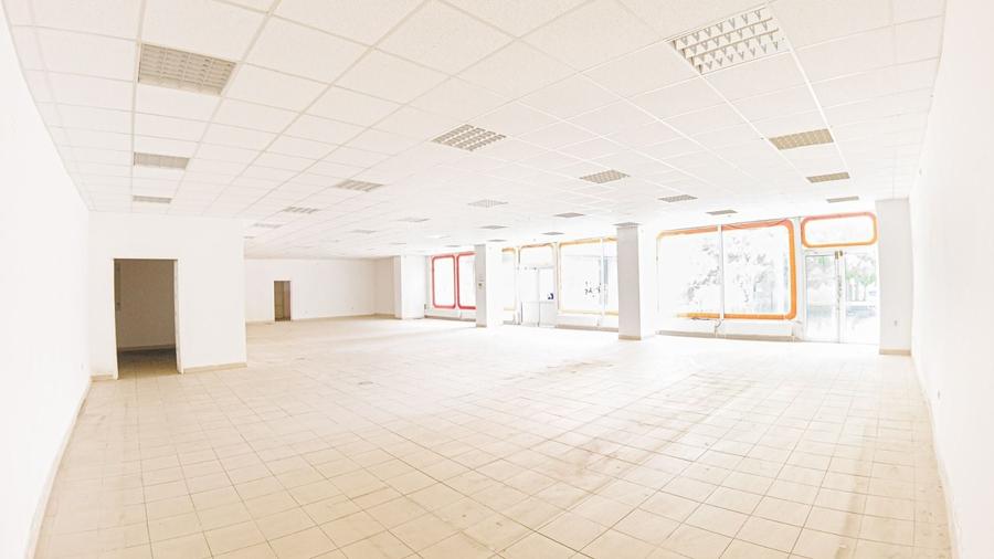 Spațiu comercial, de 310.54998779297 mp, în Central