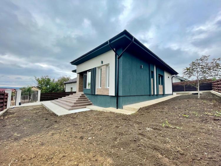 Casă cu 4 camere cu Teren 400 Mp în Miroslava