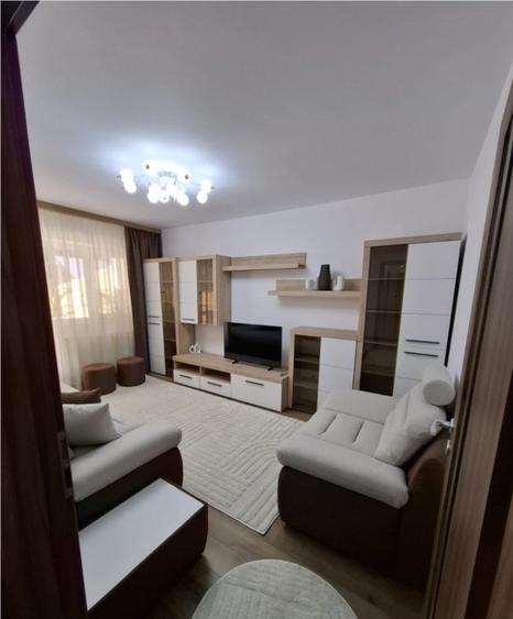 Apartament cu 2 camere decomandat, mobilat în Nicolina